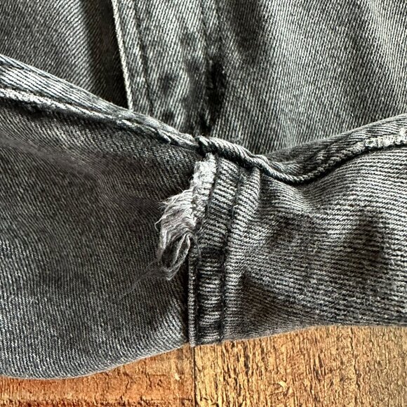 Posted Women's Size 11 Slim Relaxed Fit High Rise Gray Denim Jeans - Picture 5 of 8